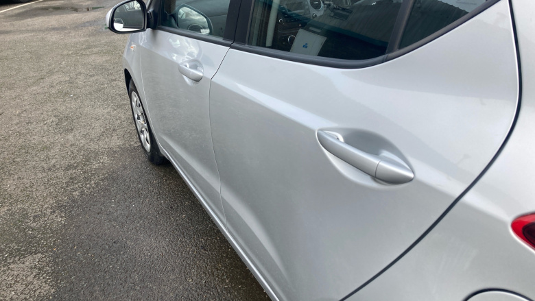 Hyundai i10 1.0 SE 5dr Petrol Hatchback